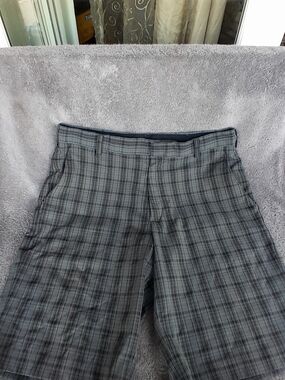 Men's Gray Plaid Flat-Front Shorts